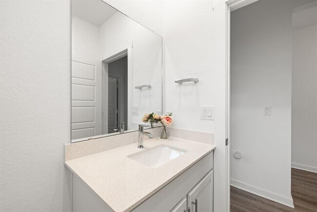 Building Photo - 13725 Lubeck Dr