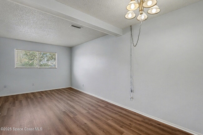 Building Photo - 204 Seminole Ave W