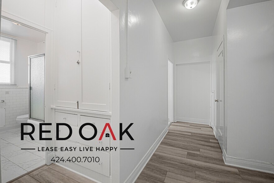 Building Photo - 2505 W 6th St