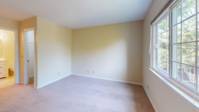 Building Photo - 10823 Hampton Mill Terrace