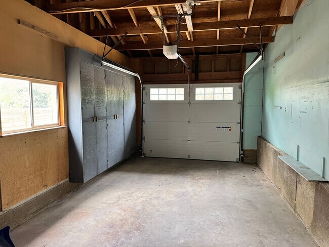 Building Photo - NEWLY REMODELED 3 Bed 2 Bath Home of Linden in Boulder-Available NOW!