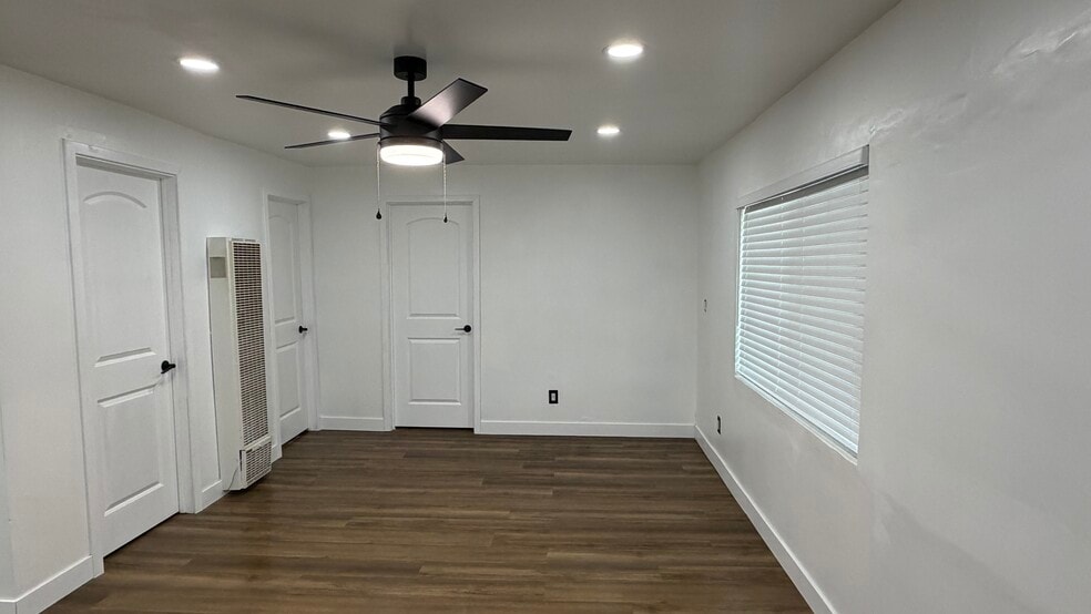 Building Photo - 6506 Regent St