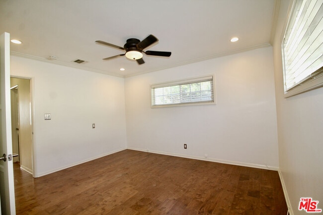 Building Photo - 3141 Fairmount Ave
