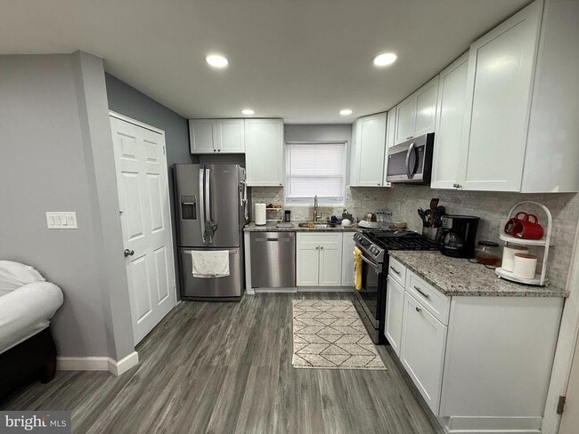 Building Photo - 7911 25th Ave