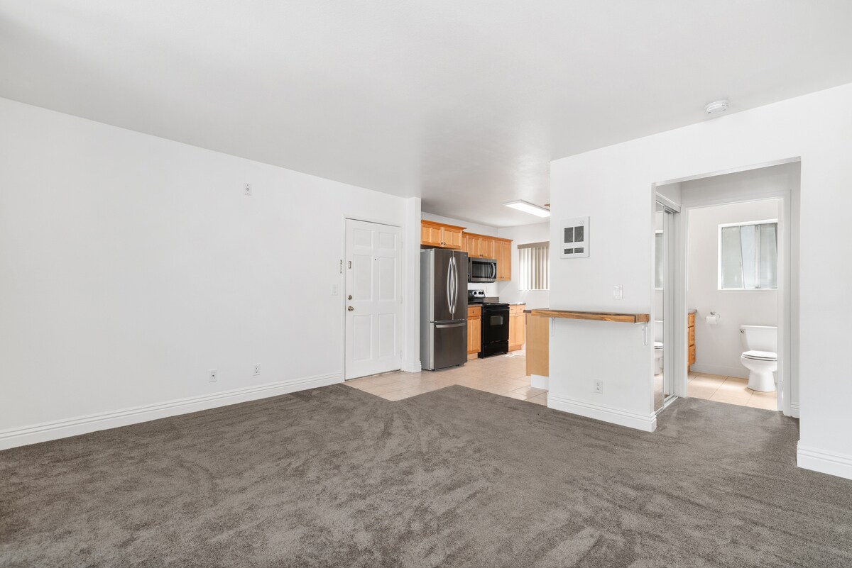 Building Photo - 2850 Reynard Way 21