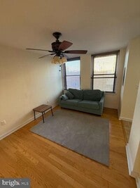 Building Photo - 1939 Chestnut St