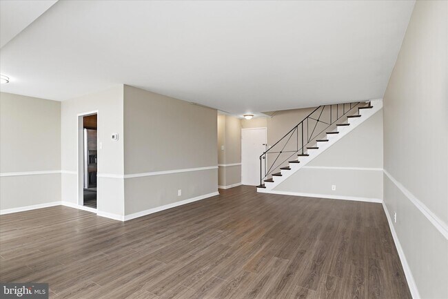 Building Photo - 301 N Beauregard St