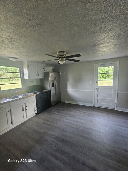 Building Photo - 15427 Buck Valley Rd