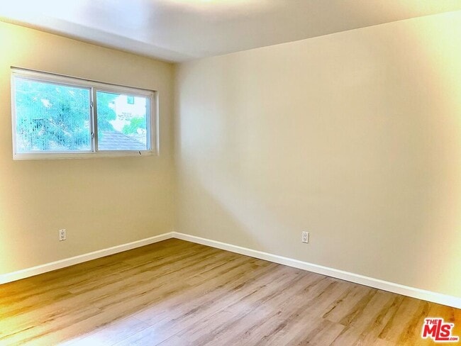 Building Photo - 1033 Euclid St