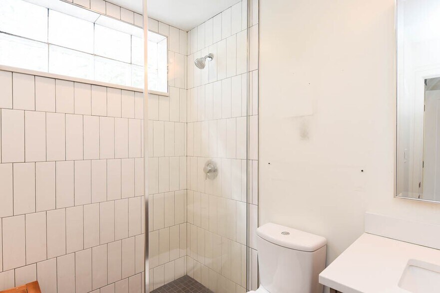 Building Photo - 959 W Grace St