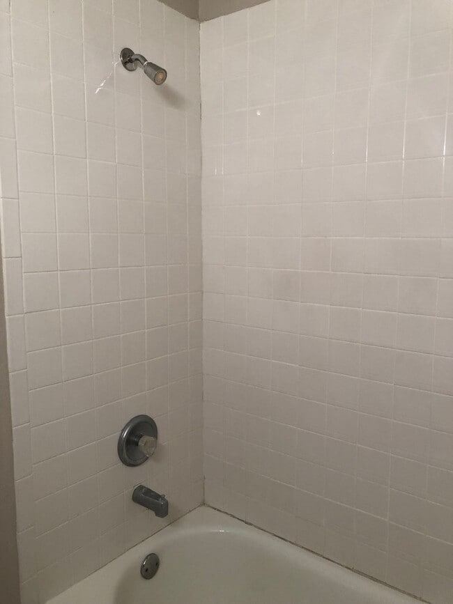 Building Photo - ** Move in Special $500 off your first months rent** WONDERFUL 4 Bedroom/3 Bathroom Home in the M...