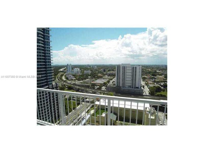 Building Photo - 1250 S Miami Ave