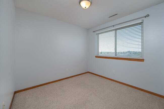 Building Photo - 5147 Kacena Ave