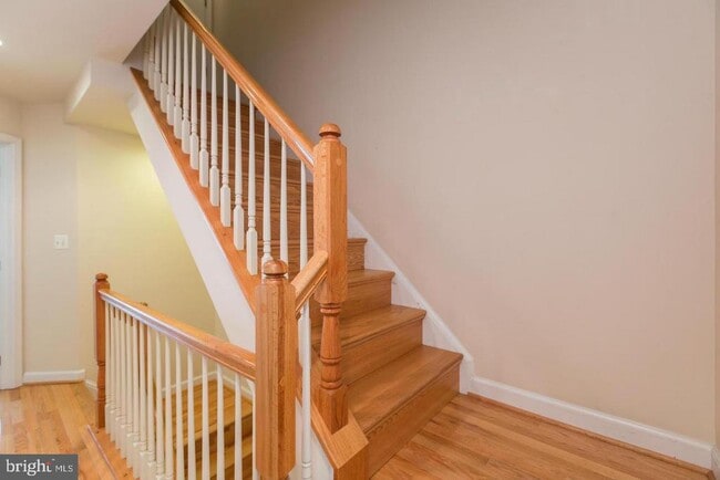 Building Photo - 8857 Ashgrove House Ln