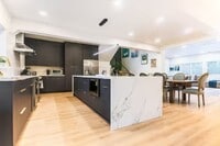 Building Photo - Spacious Modern Home for Rent in Burien / South Seattle