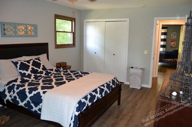Building Photo - Lake DeSoto Area | Home |Unfurnished