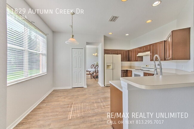 Building Photo - 11829 Autumn Creek Dr