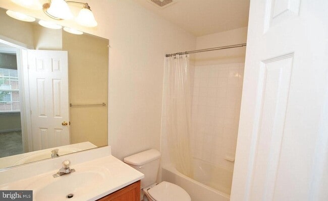 Building Photo - 2303 Huntington Station Ct