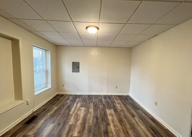 Building Photo - 831 Walnut St