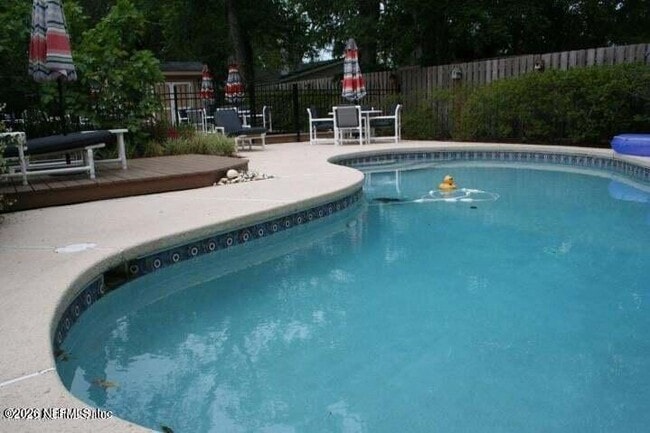 Building Photo - 1841 Twelve Oaks Ln E