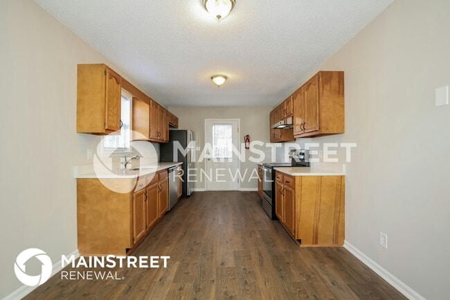 Building Photo - 4804 Shady Pine Dr