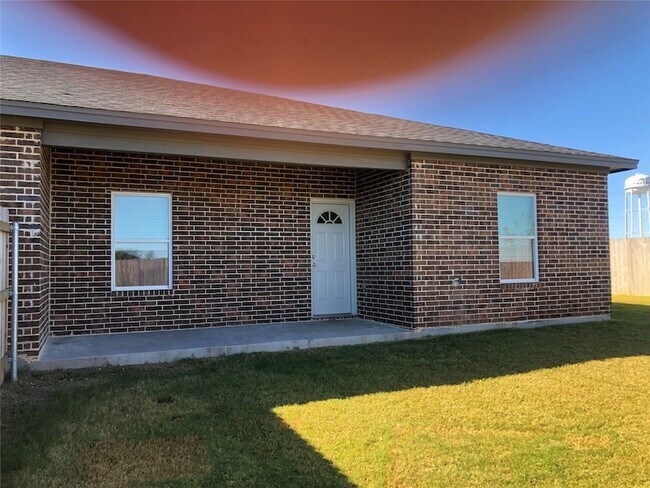 Building Photo - 110 Oakland St