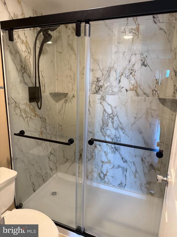 Building Photo - 205 Yoakum Pkwy