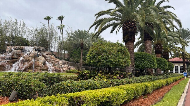 Building Photo - 6762 Via Regina