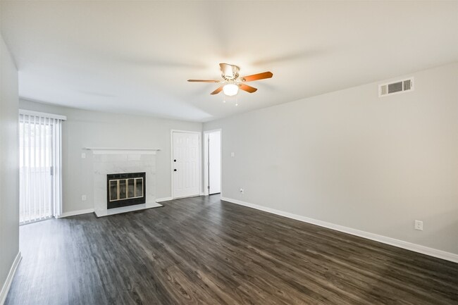 Building Photo - 10837 Braes Bend Dr