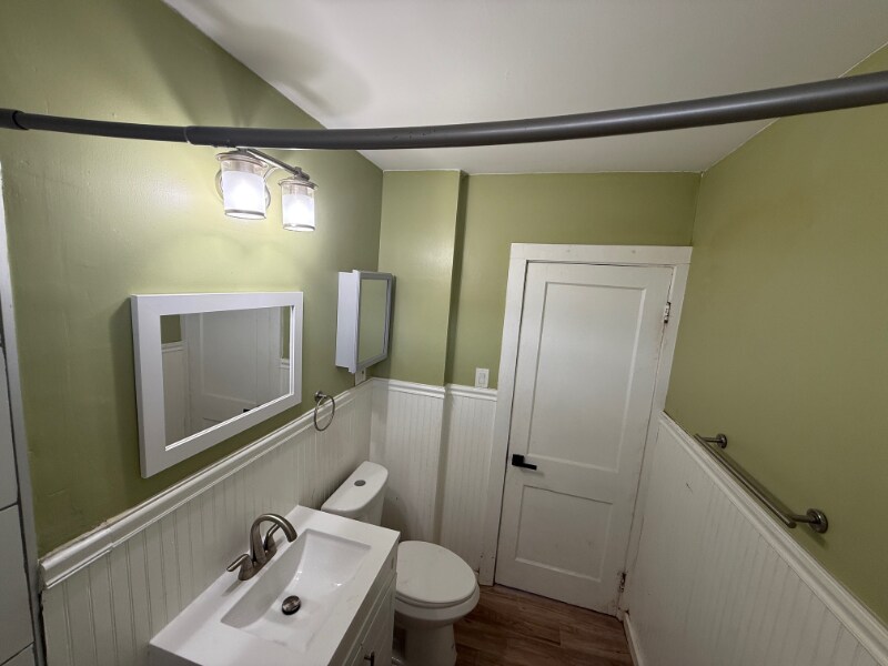 Building Photo - 73 Elmdale St