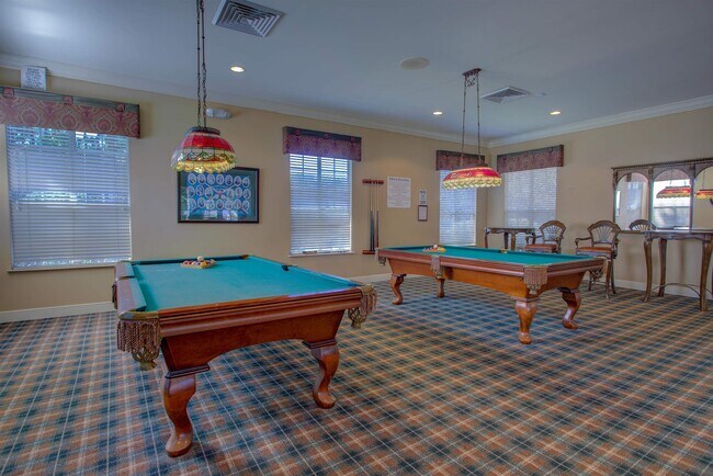 Building Photo - 520 Florida Club Blvd