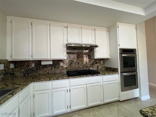 Building Photo - 8350 Campana Dr