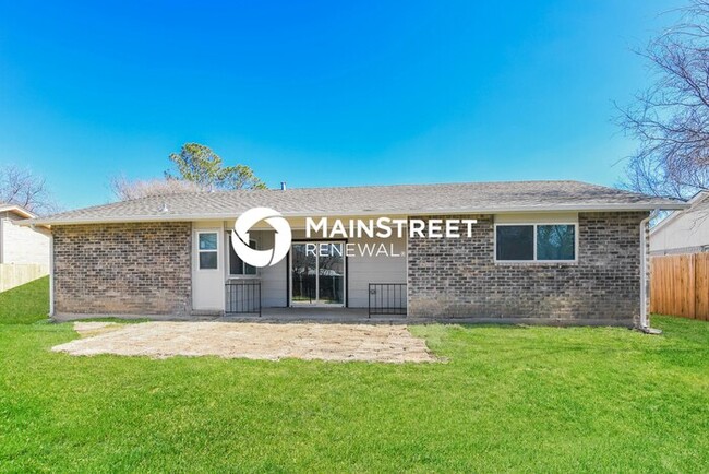 Building Photo - 2606 Shenandoah Dr