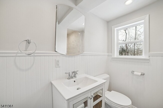 Building Photo - 64 Shunpike Rd