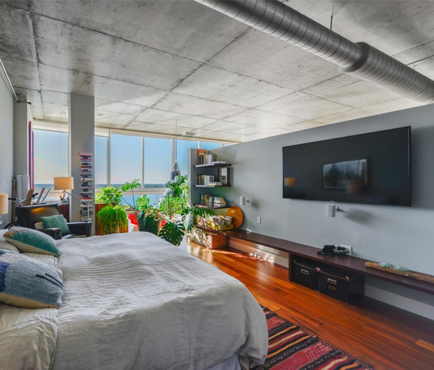 Building Photo - 7930 West Dr