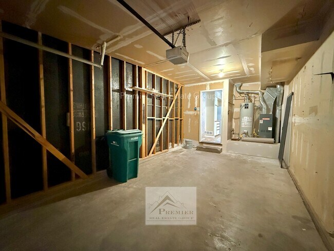 Building Photo - 1240 Darby St