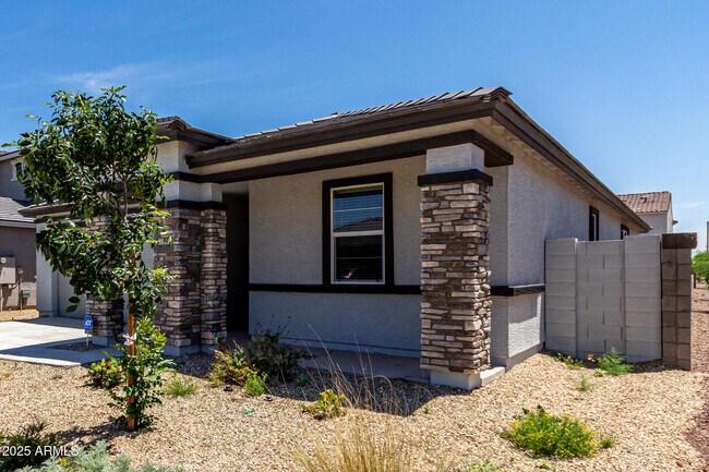 Building Photo - 18021 Avenida del Sol W