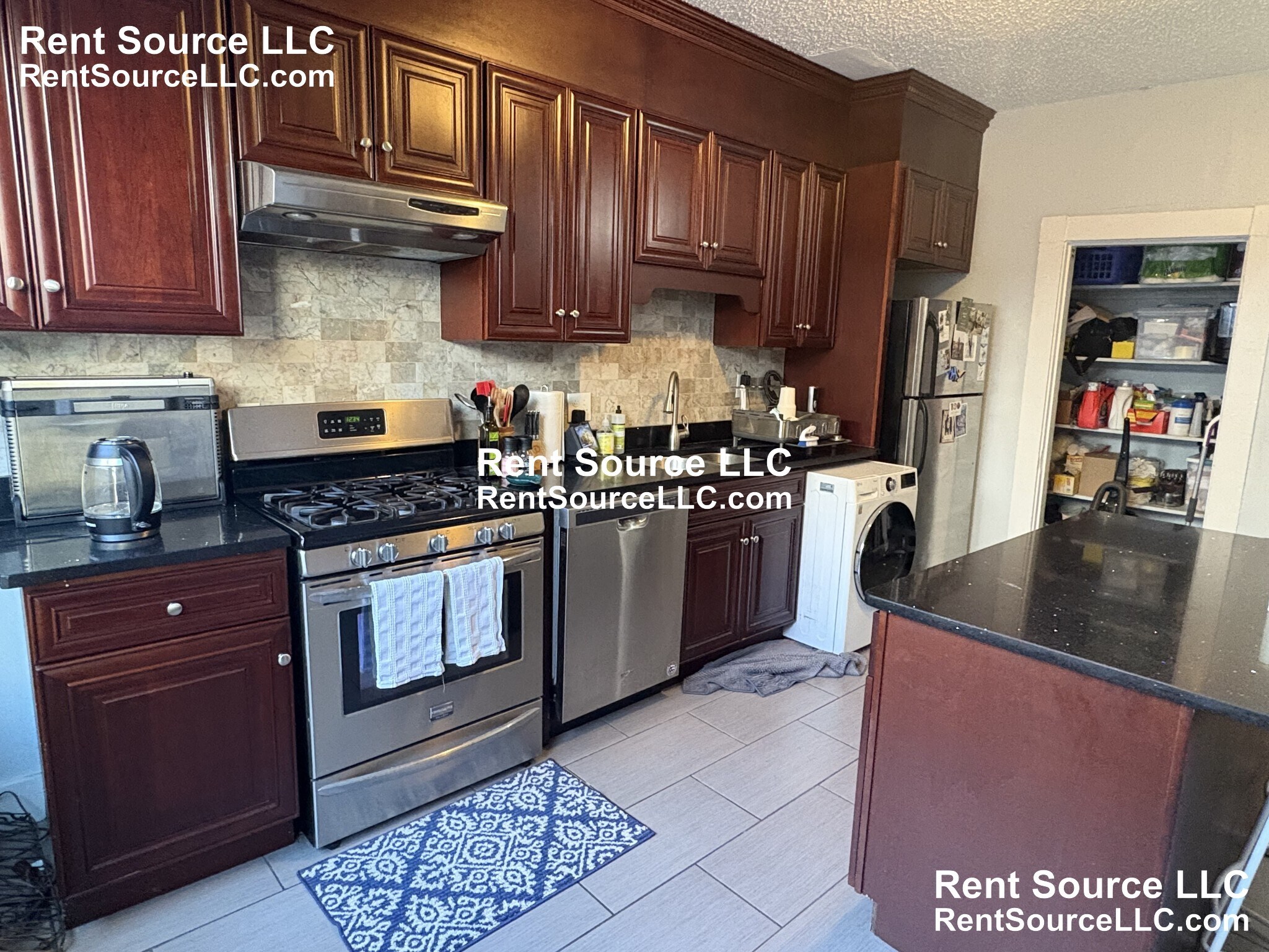 Building Photo - 471 Cambridge St