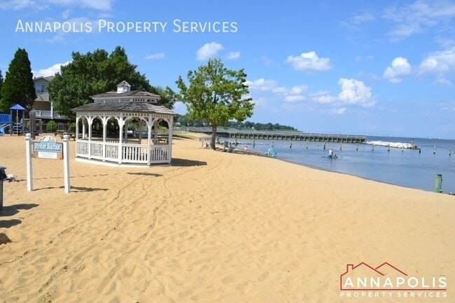 Building Photo - 1329 Washington Dr