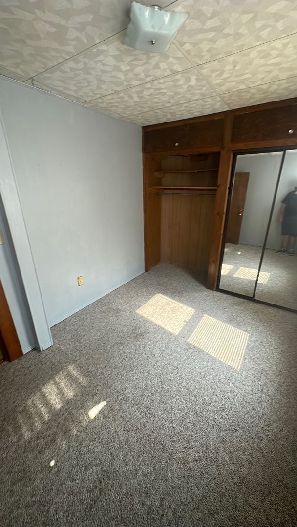 Building Photo - 3 Bedrooms, 1 Bathroom & w/upper loft Single Family with Garage - Staples