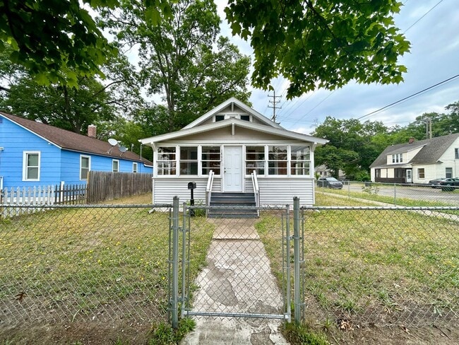 Building Photo - Two Bedroom Home in Muskegon