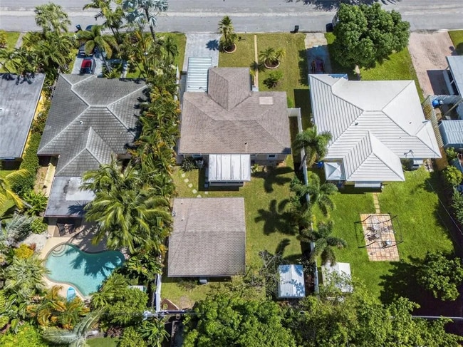 Building Photo - 1415 NE 17th Terrace