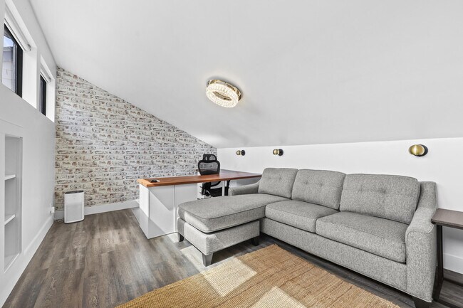 Building Photo - 13400 Bedford Mews Ct