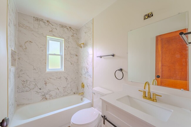 Building Photo - Charming 2-Bedroom Home in Dayton's Belmon...
