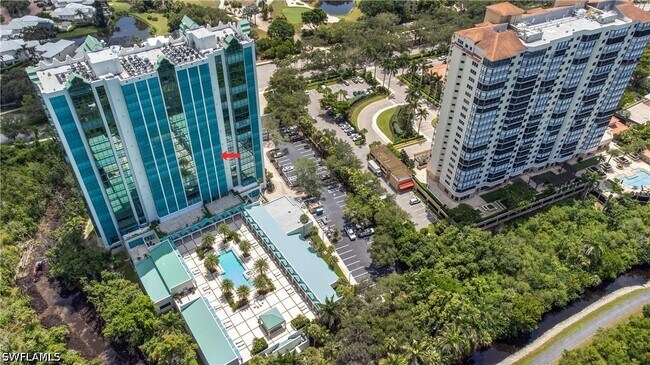 Building Photo - 7515 Pelican Bay Blvd