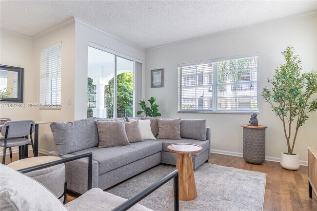 Building Photo - 3255 NE 184th St