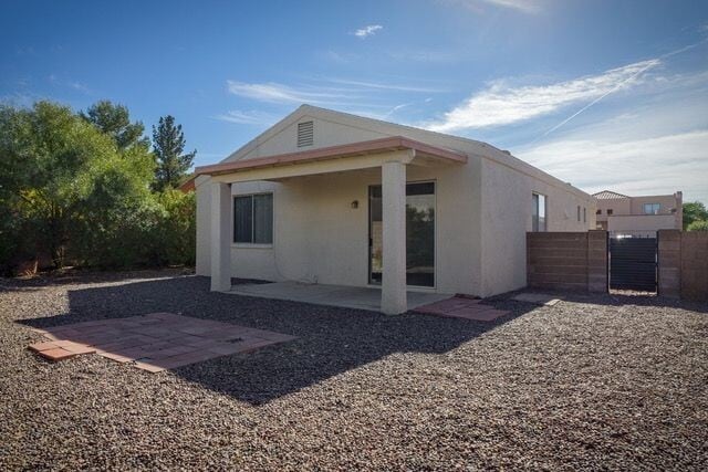 Building Photo - 3 Bedrooms 2 Baths 1440 Square Feet.