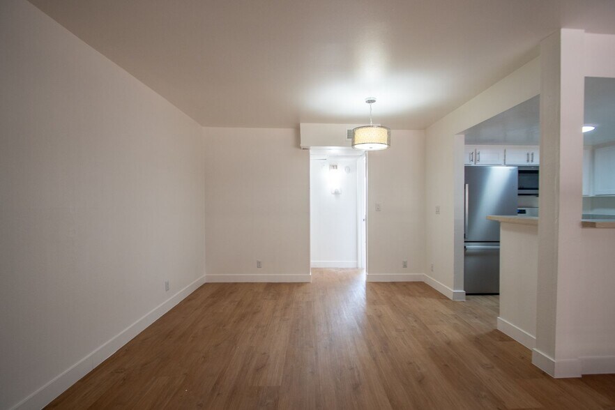 Building Photo - 6401 Riverton Ave