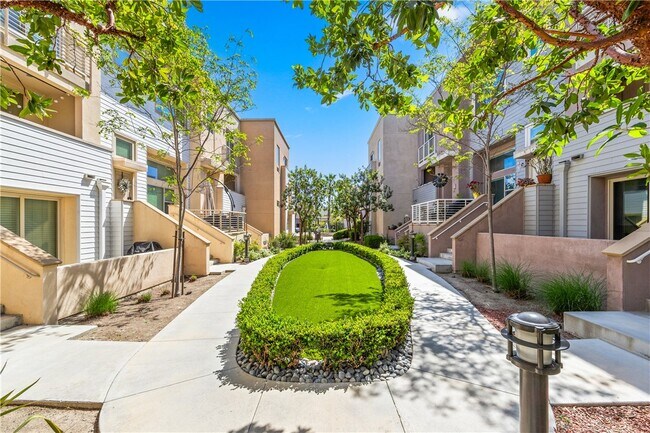 Building Photo - 706 Colorado Cir
