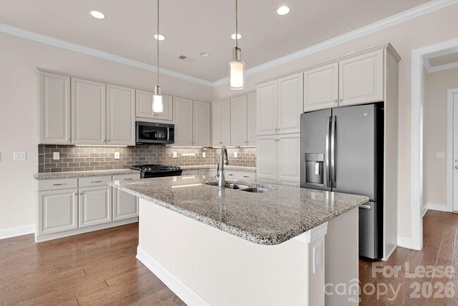 Building Photo - 5563 Elk Knob Ct